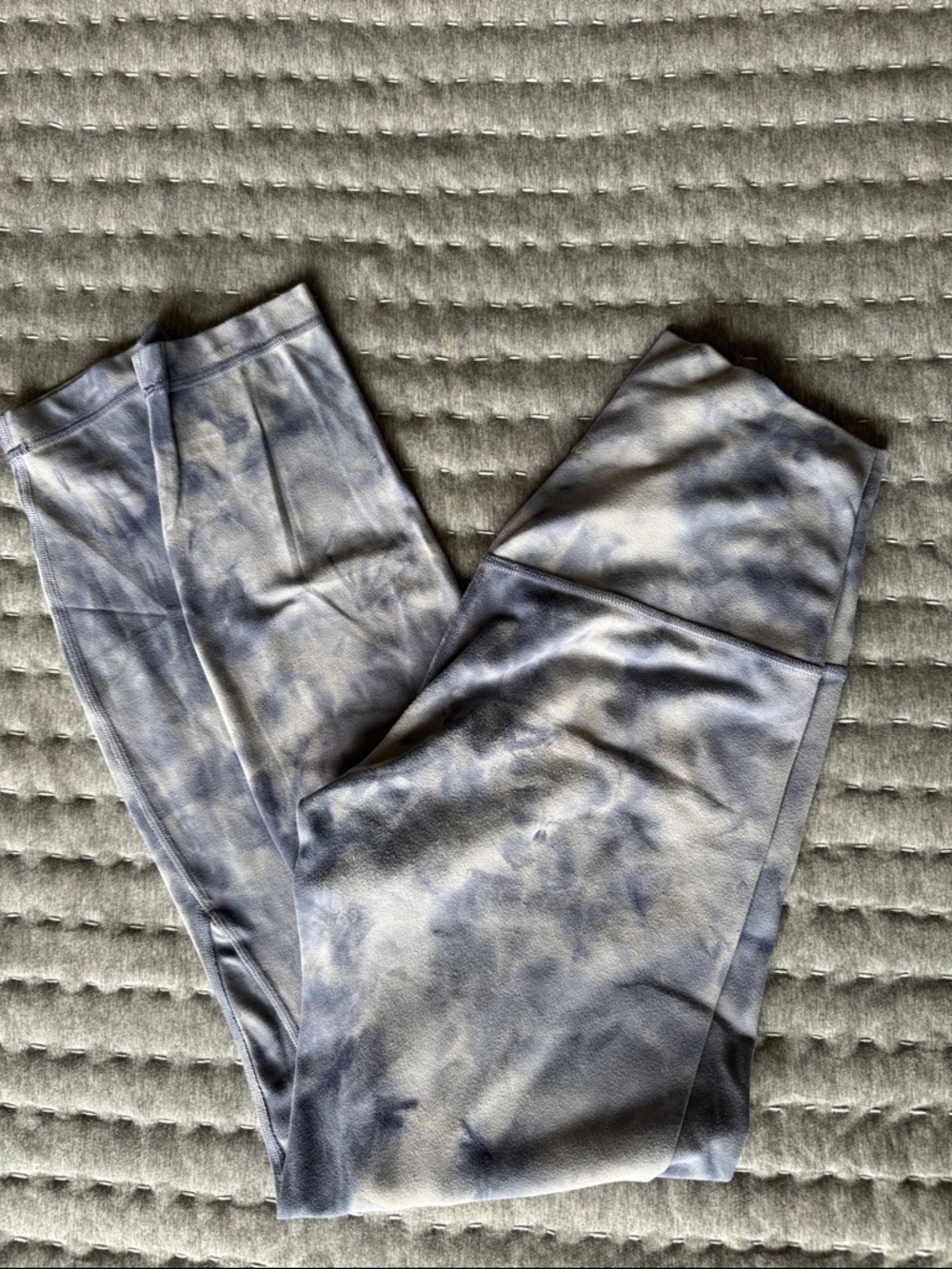 Lululemon Align Tie-Dye High-Waist Leggings in Light Gray and Navy